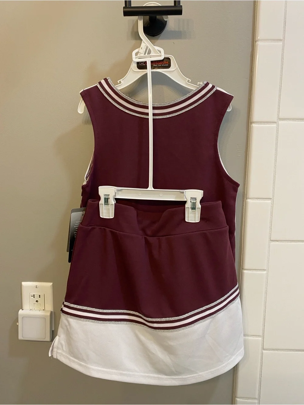 Colosseum Athletics soft maroon